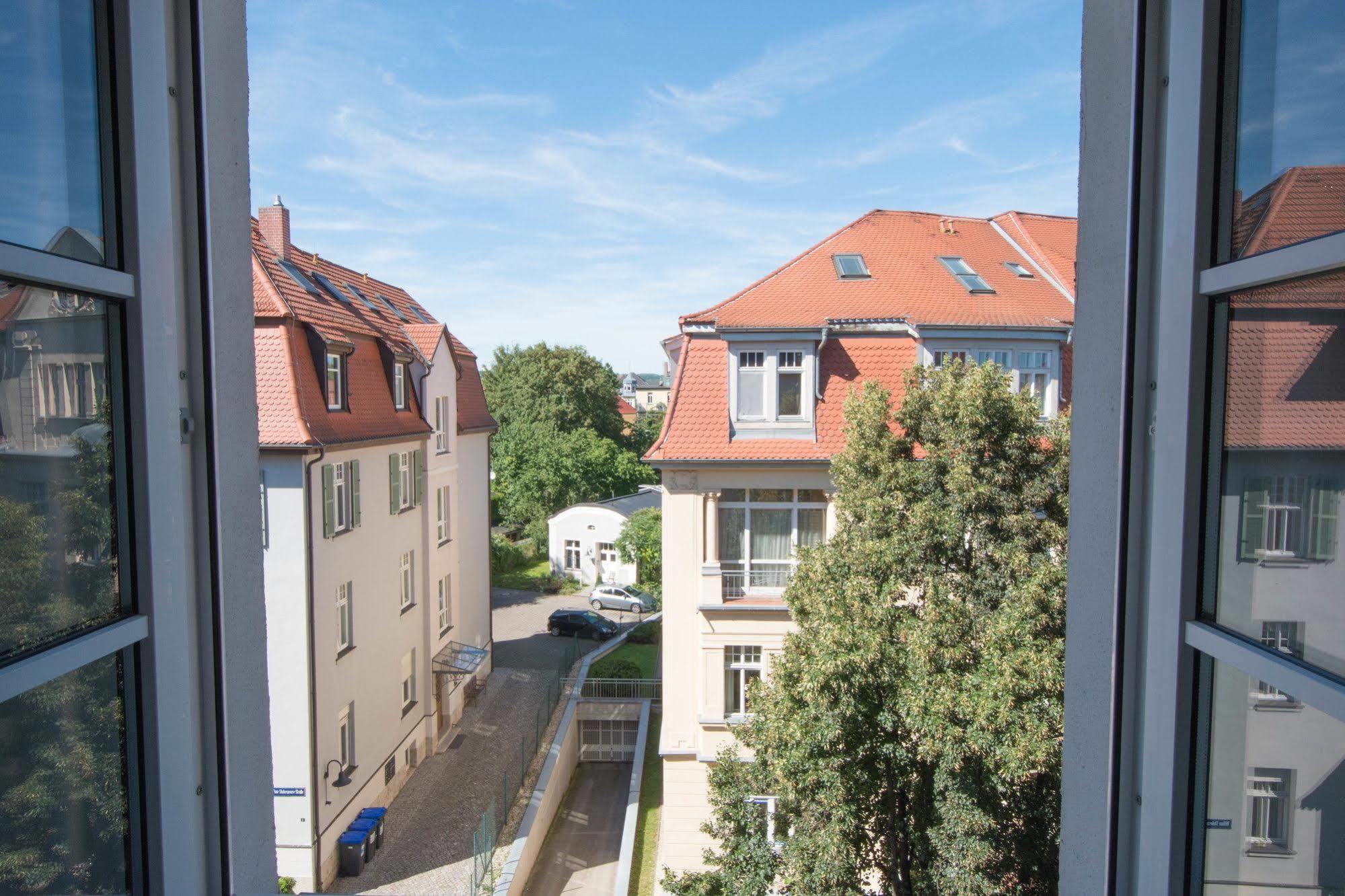 Modern Design Im Klassischem Altbau Apartment Weimar  Exterior photo